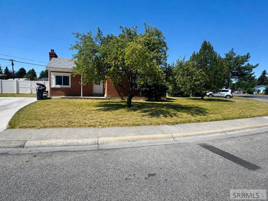 108 Horrocks Drive - Photo 1
