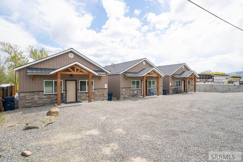315 Riverfront Drive - Photo 1