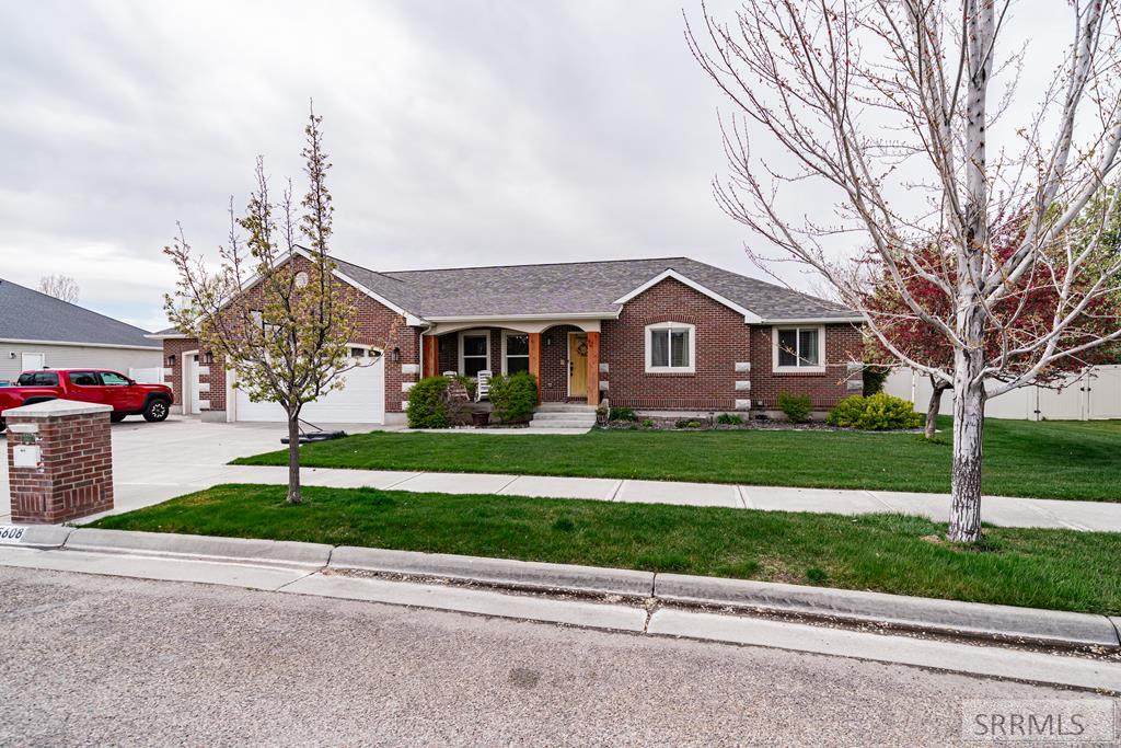 5608 Veil Drive - Photo 1