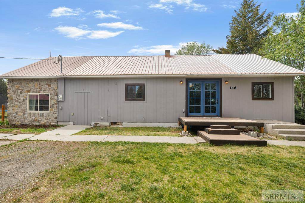 146 9th Street - Photo 1
