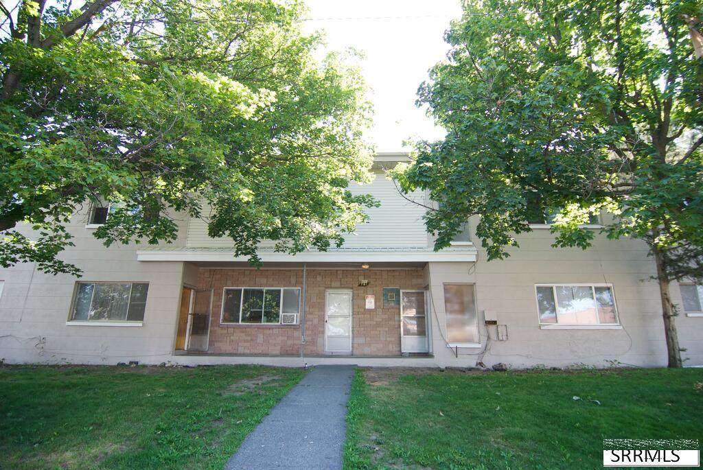 781 Oxford Drive - Photo 1