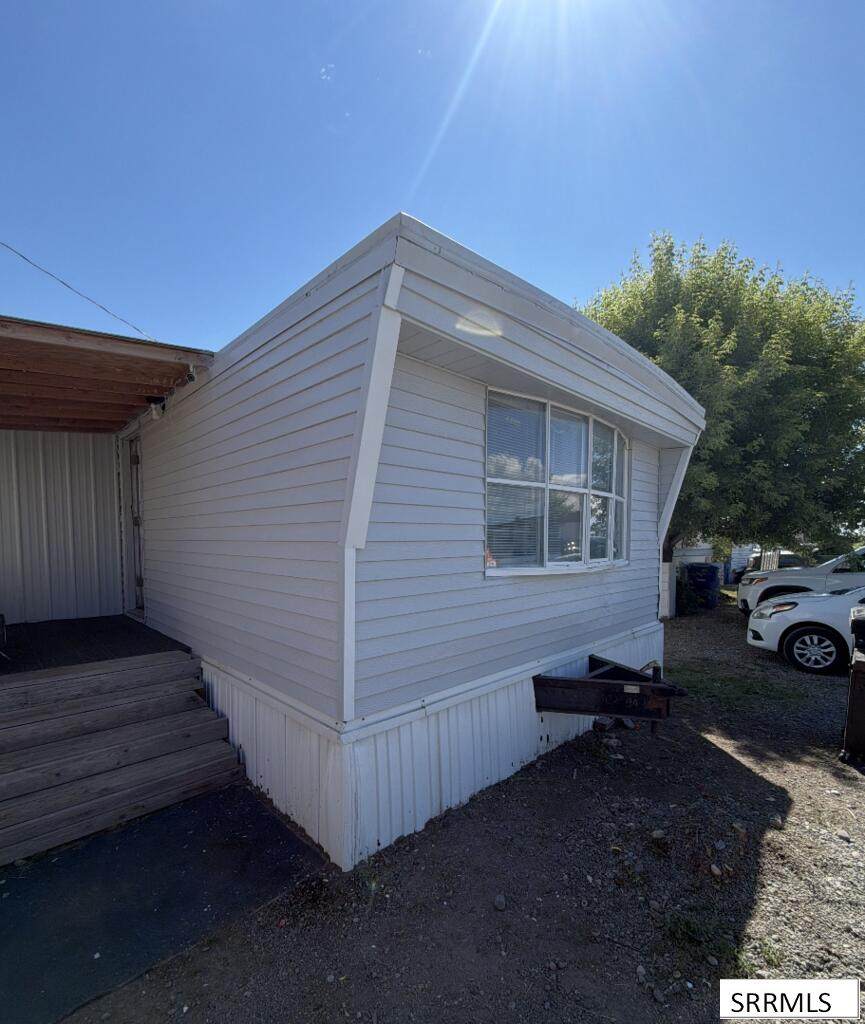 1149 Yellowstone Hwy - Photo 1