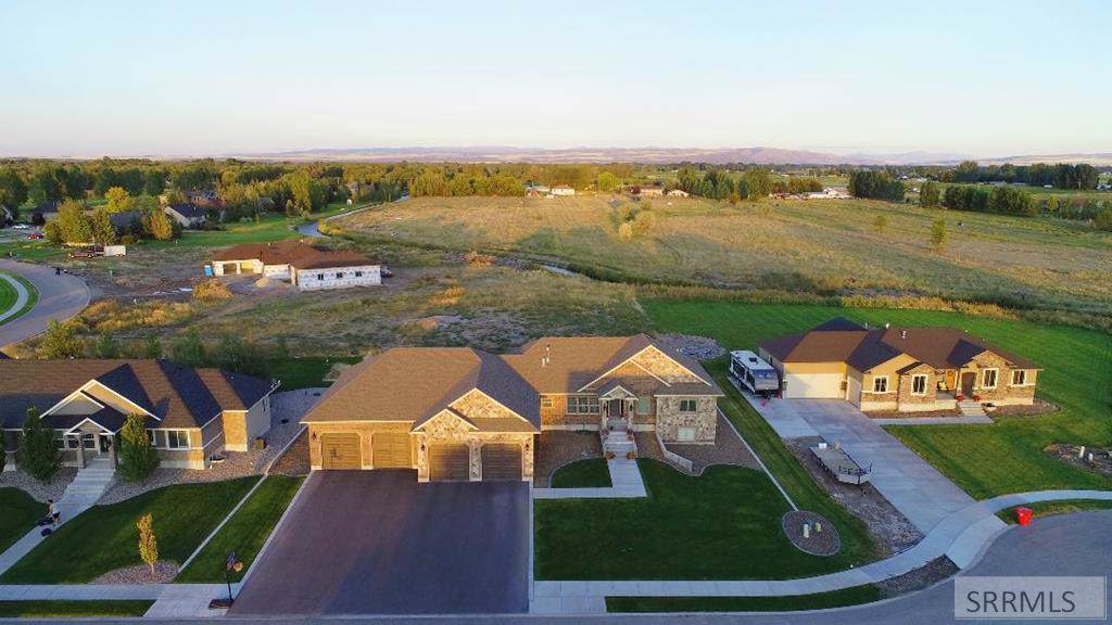 440 Calloway Circle - Photo 1