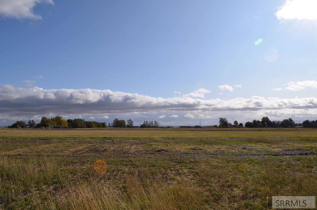 280 2270 E - Photo 1