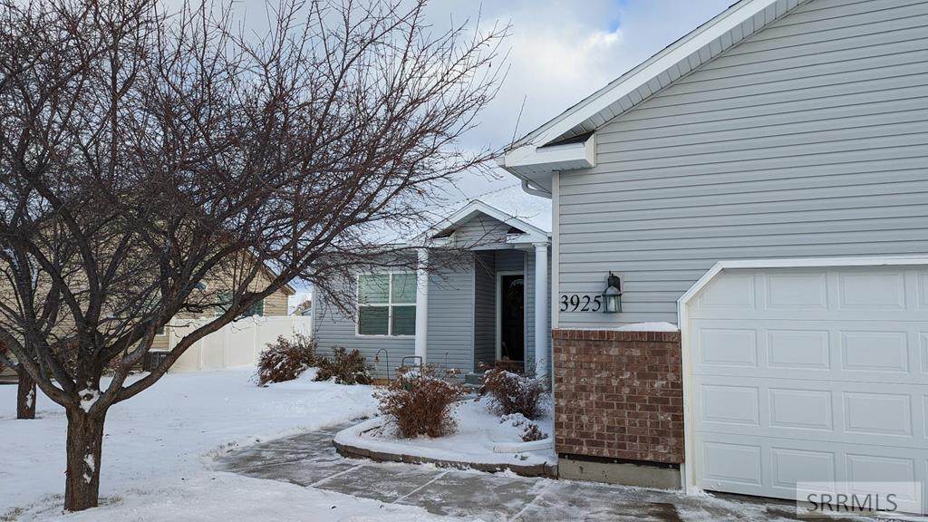 3925 Otter Trail - Photo 1