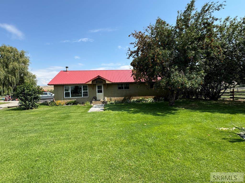 440 S Hwy 93 - Photo 1