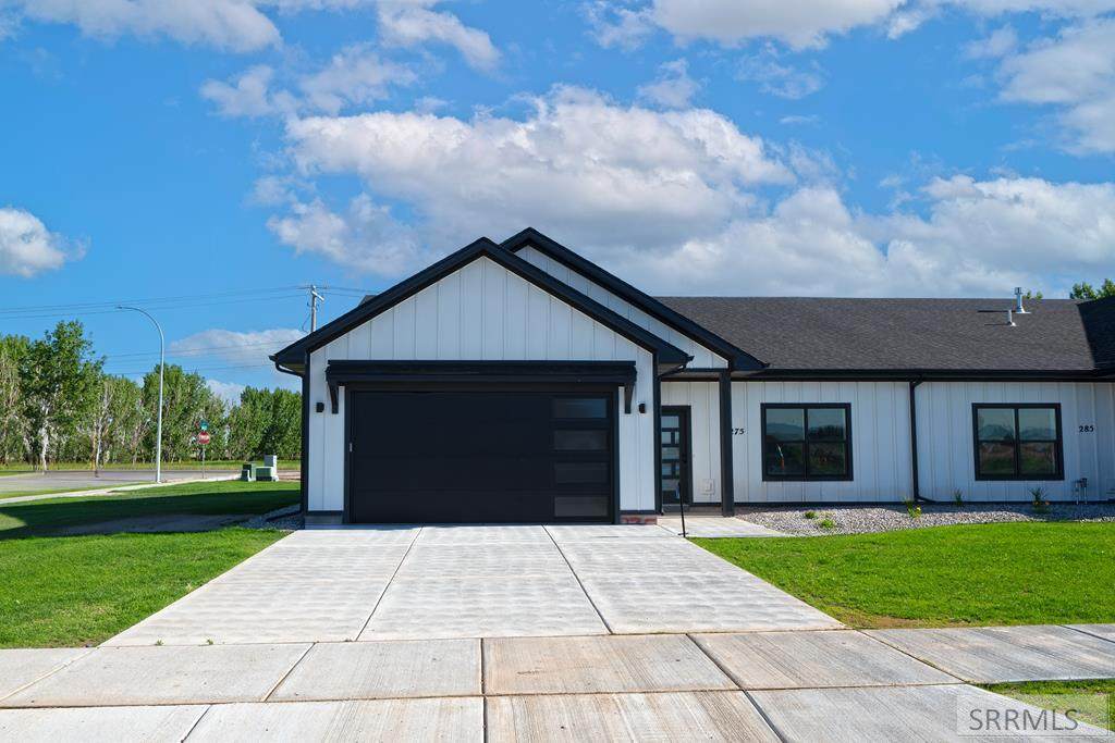 275 Birdie Thompson Drive - Photo 1