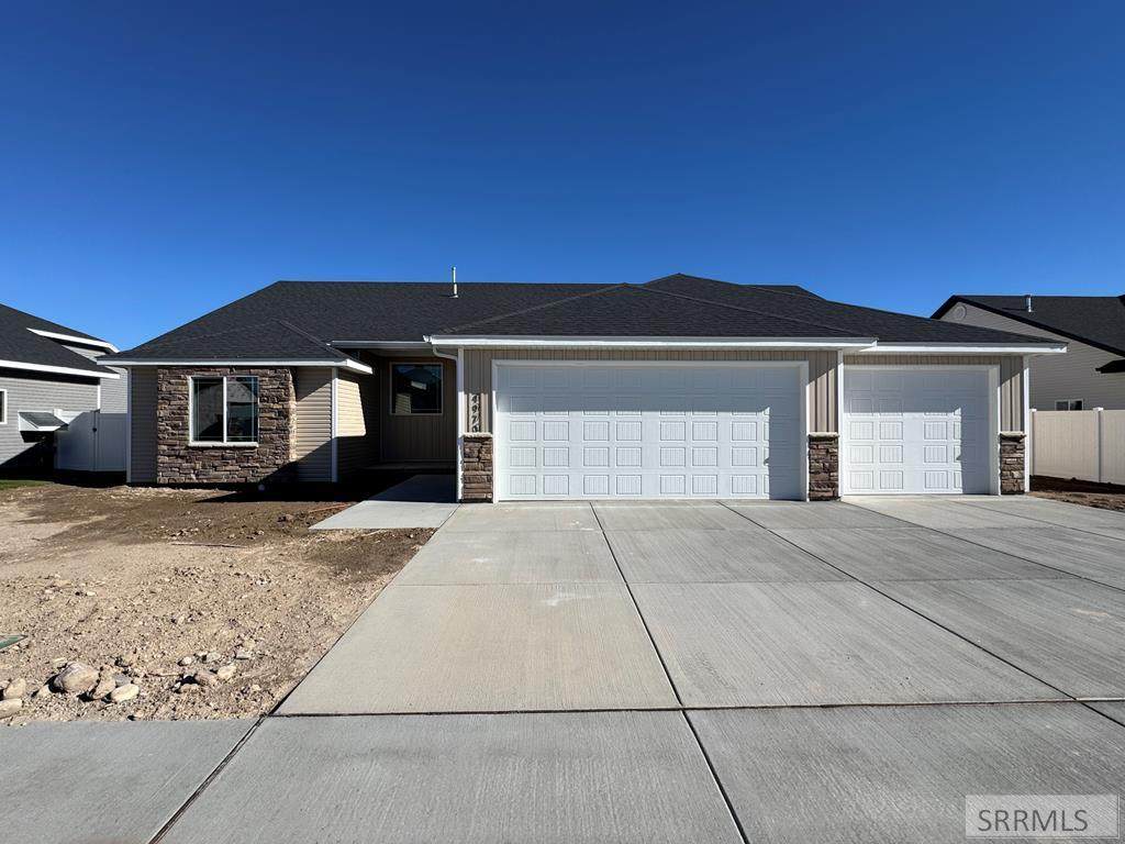 4970 Pierce Ave - Photo 1