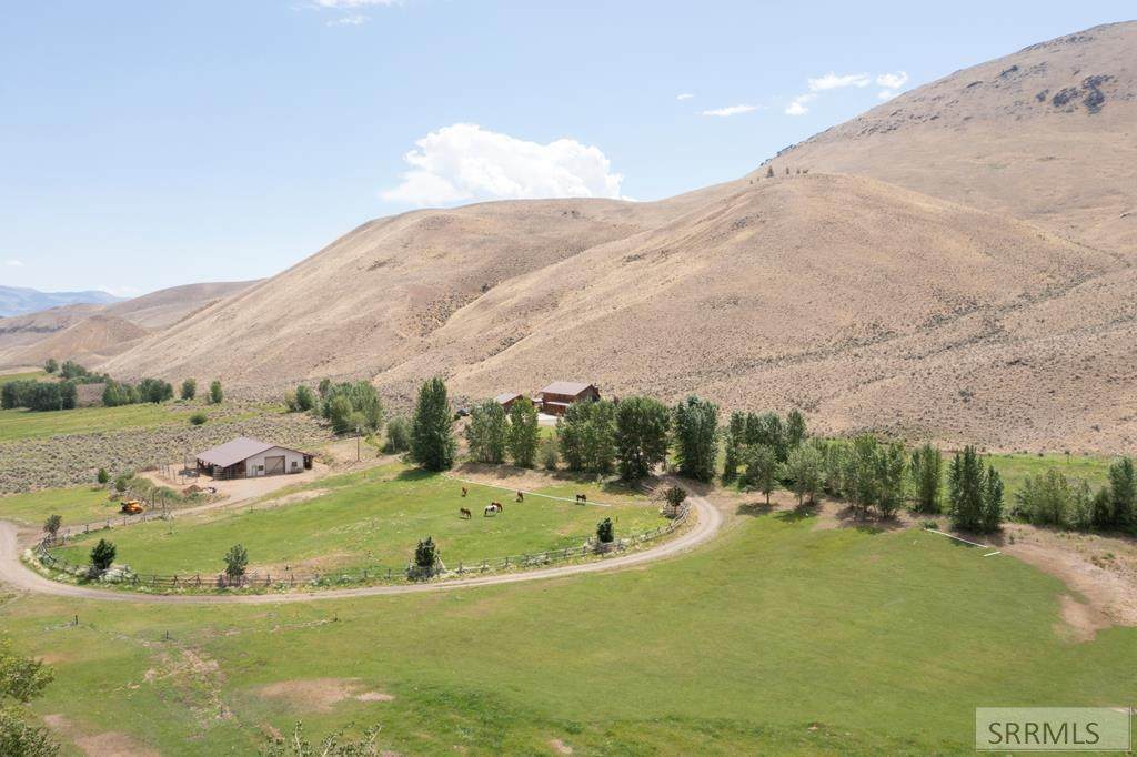 9885 Challis Creek Road - Photo 1