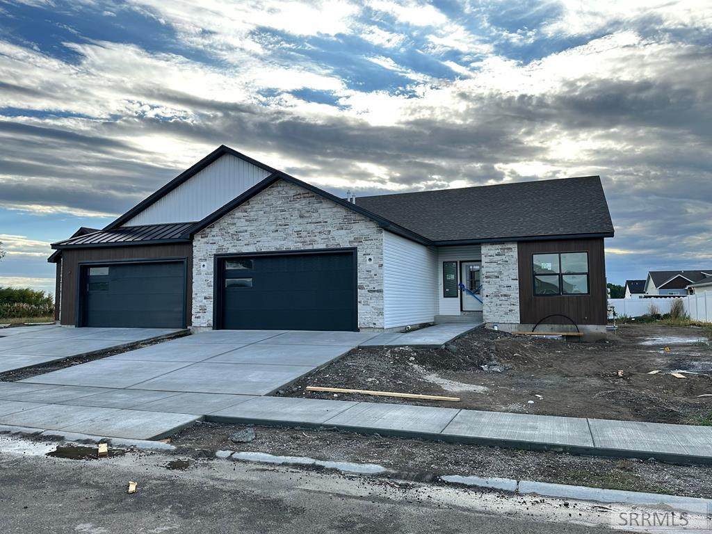 672 Cutler Avenue - Photo 1