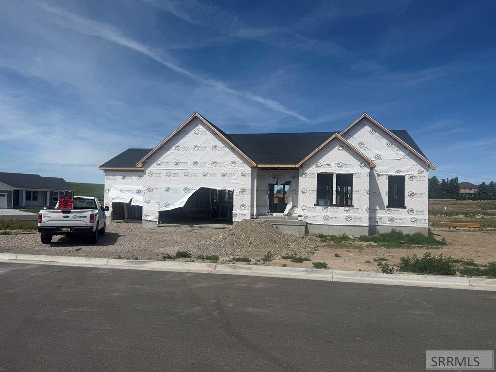 668 Pine Ridge Ln - Photo 1
