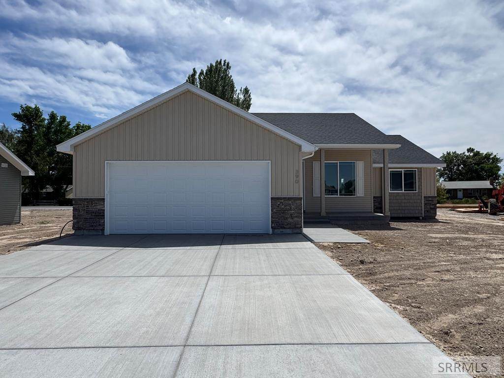 390 Wind River Circle - Photo 1