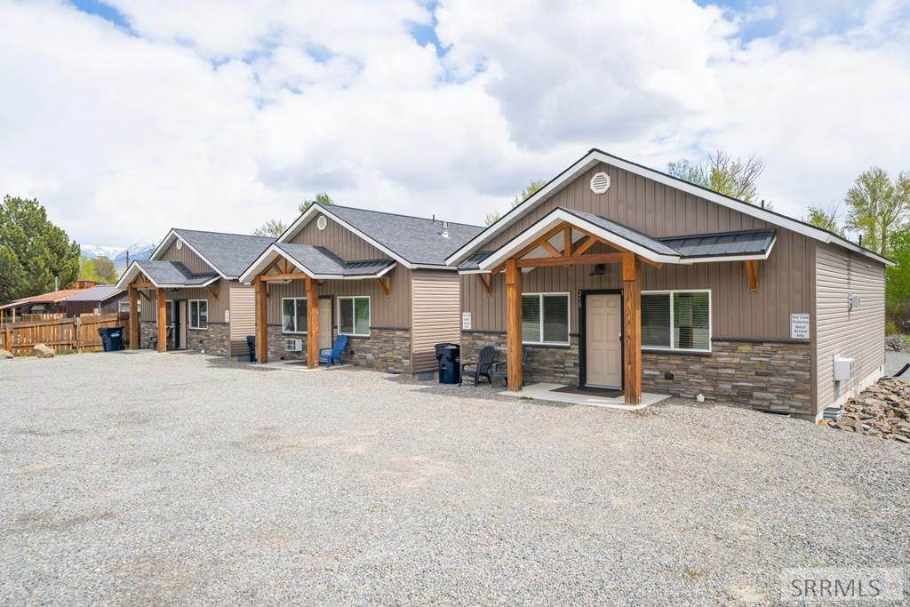 315 Riverfront Drive - Photo 1