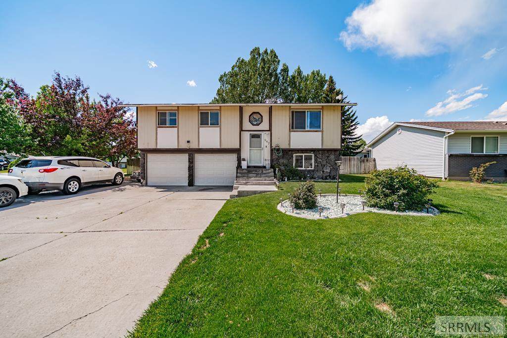 847 Chantilly Lane - Photo 1