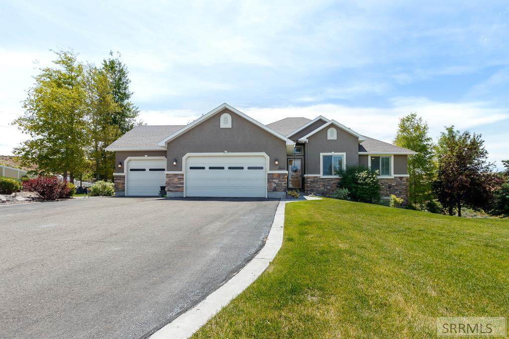8021 Wild Horse Lane - Photo 1