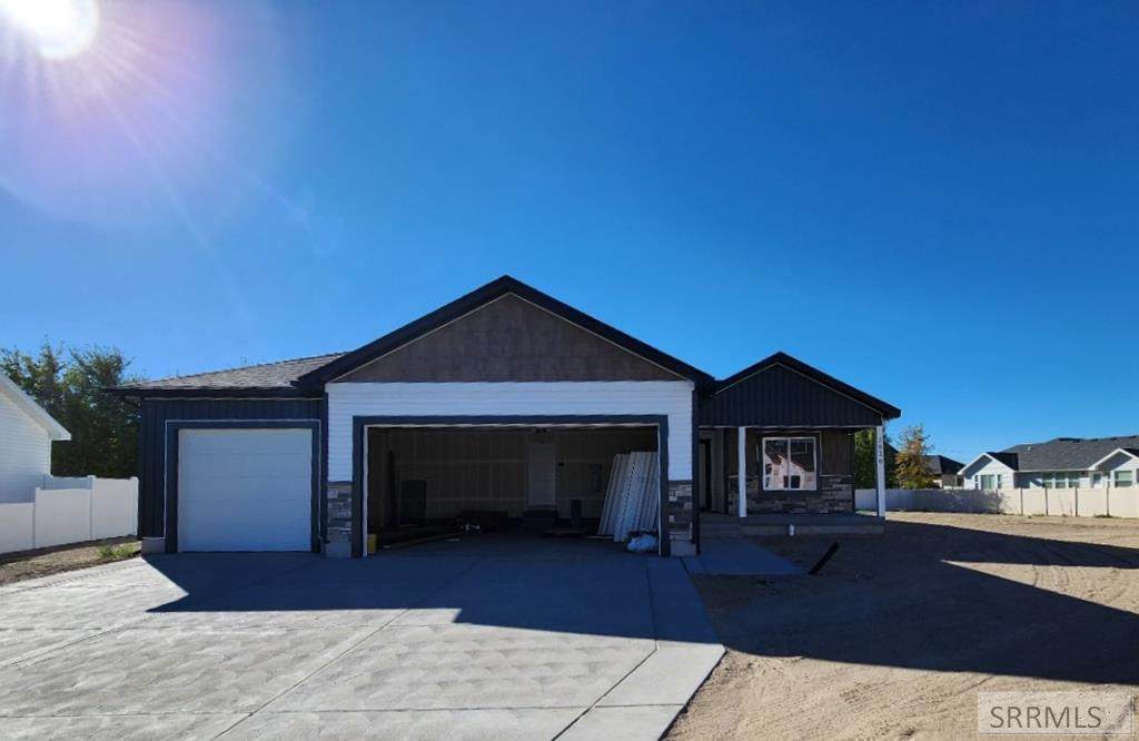 1920 Harrington Court - Photo 1
