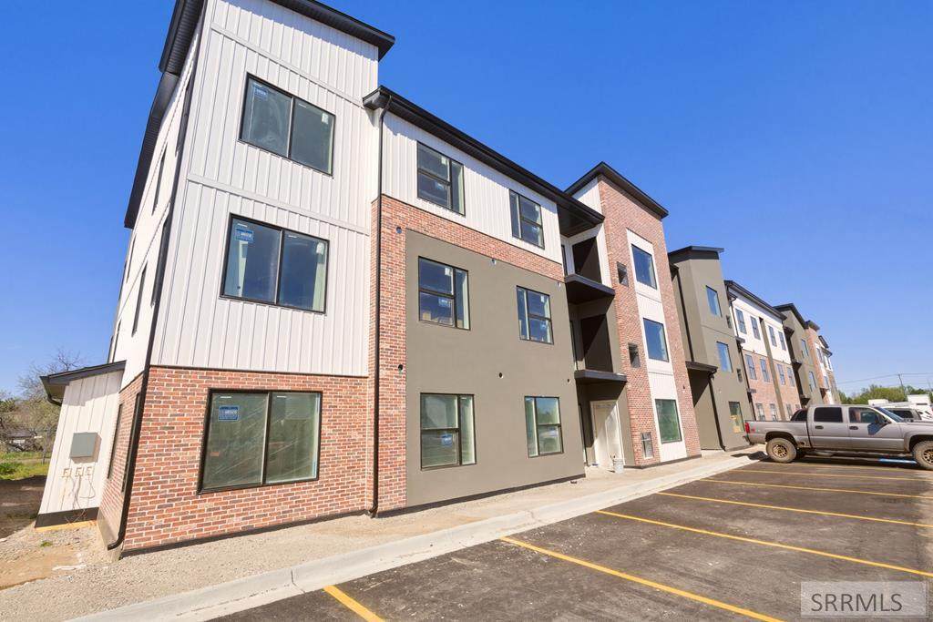 796 Sunnyside Road - Photo 1