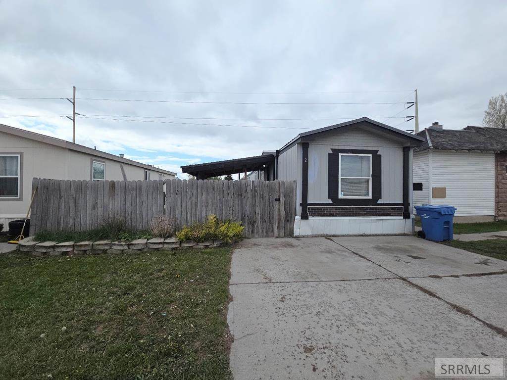 4986 #2 2000 W - Photo 1