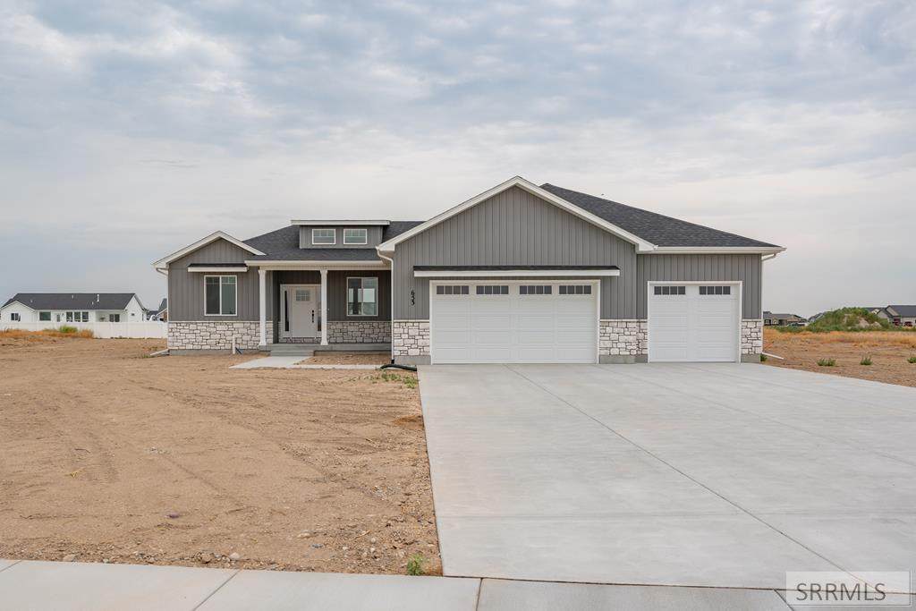 653 Grand Canyon St. - Photo 1