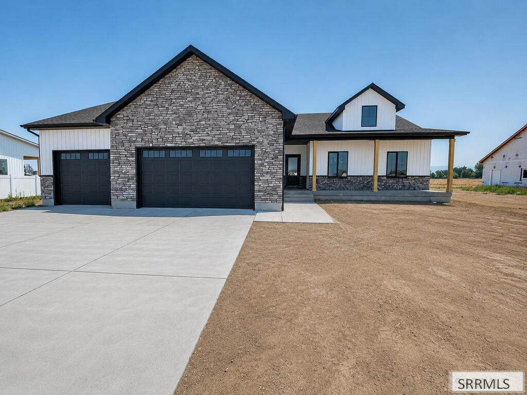 661 Glacier Ave - Photo 1