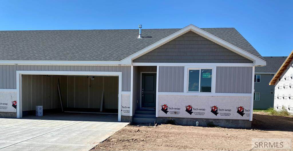 5787 Wildrose Ave - Photo 1