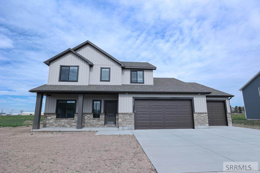 2927 Grant Avenue - Photo 1