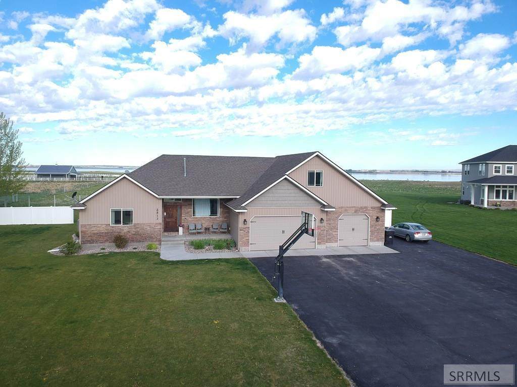2513 South Bay Place - Photo 1