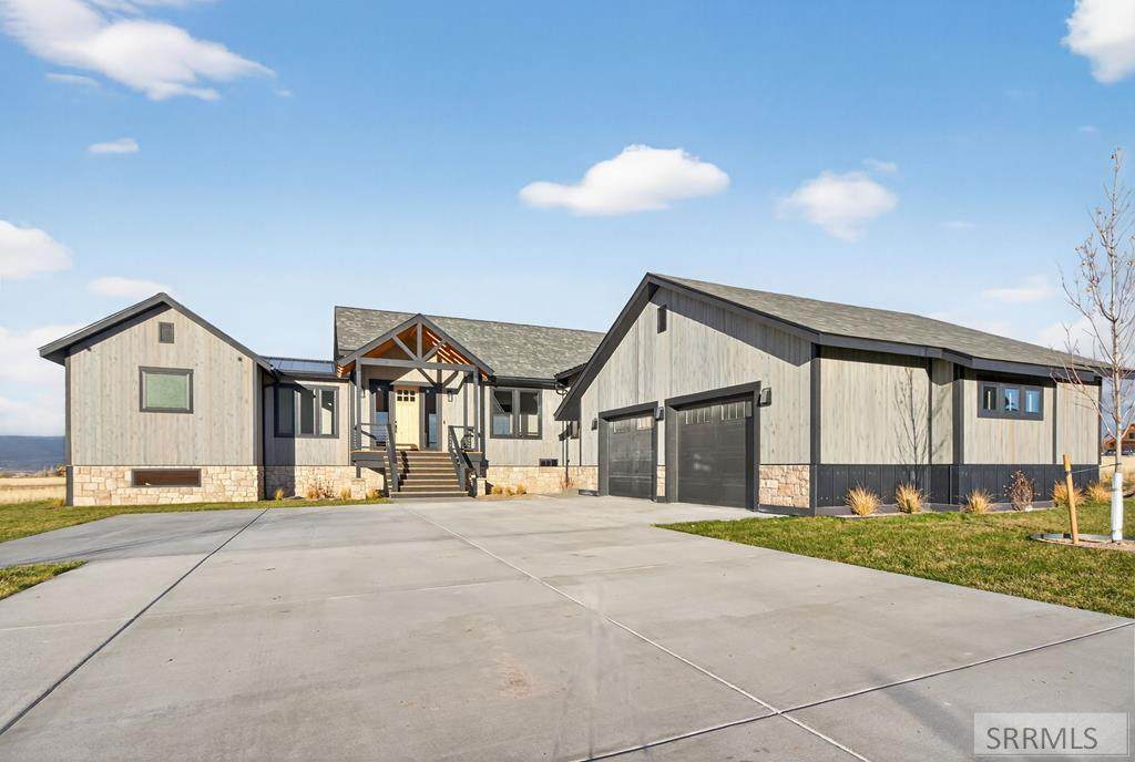 623 Royal Elk Circle - Photo 1