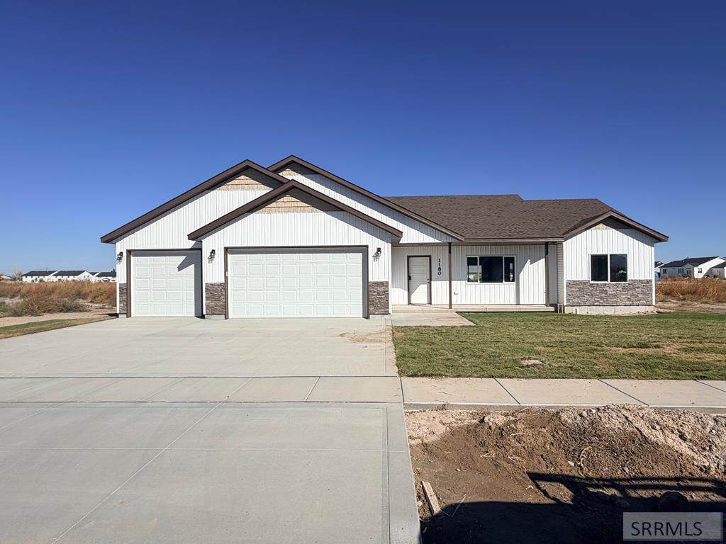 1180 Alpine Ave - Photo 1