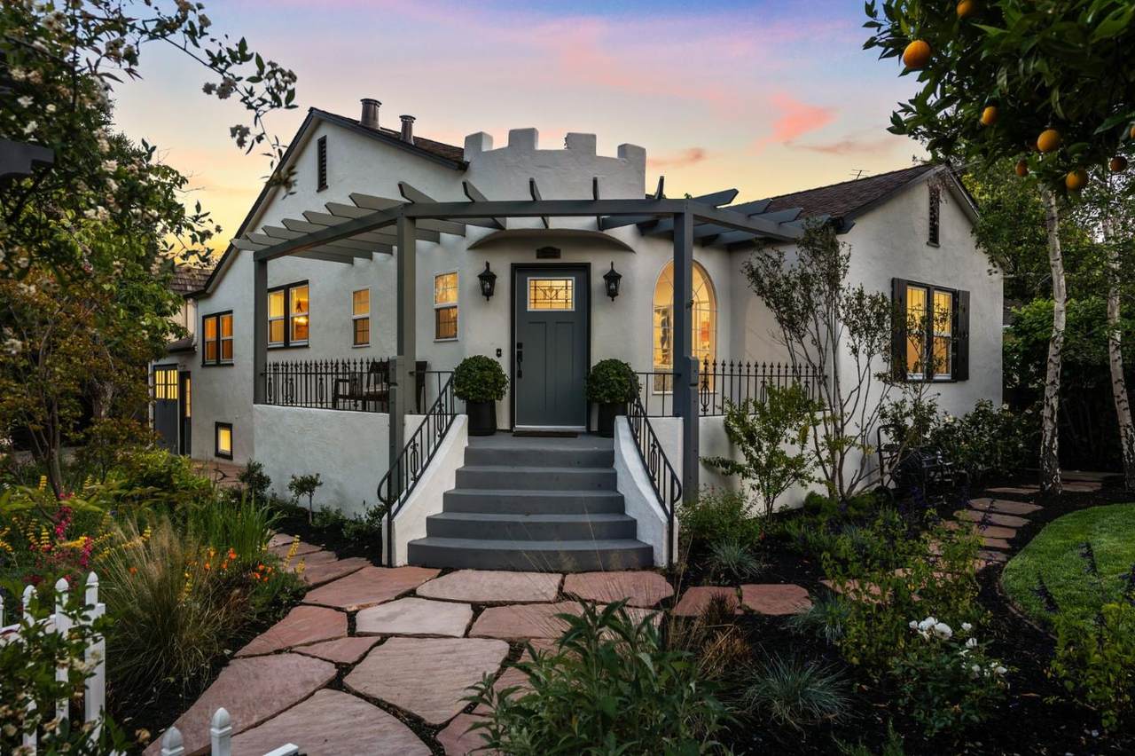 705 Live Oak Avenue - Photo 1