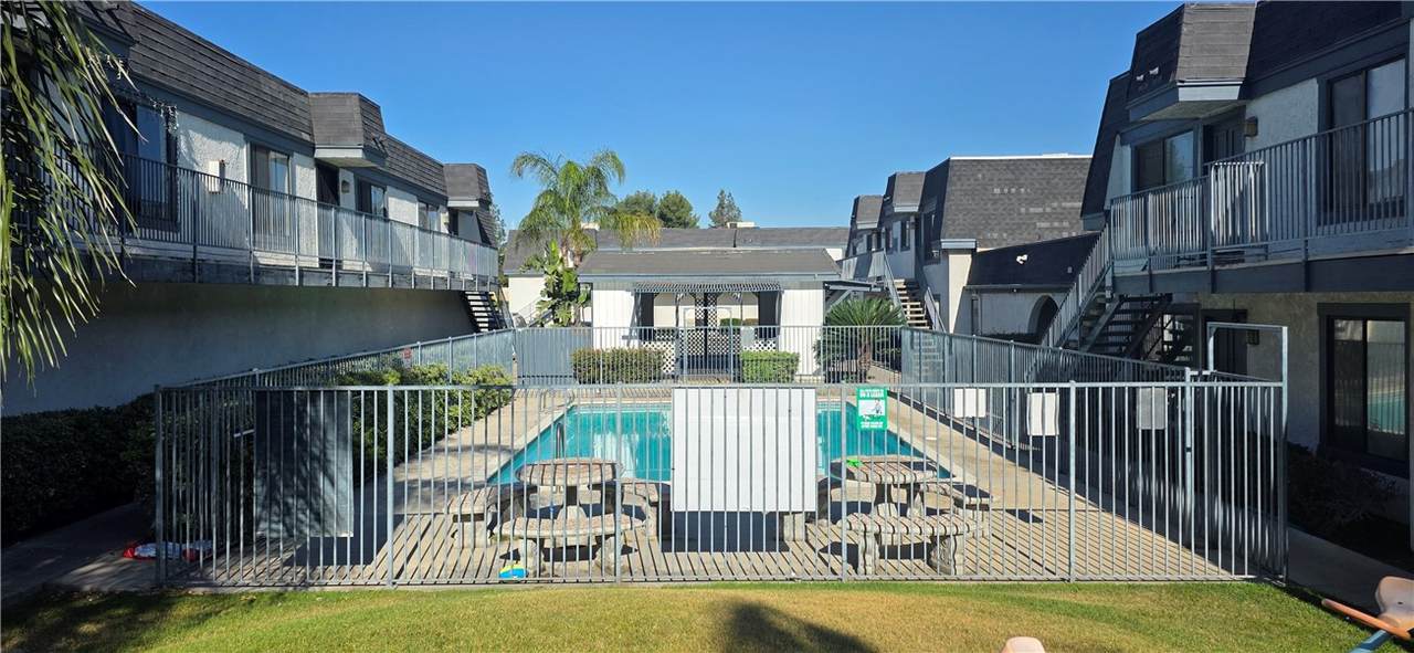1319 Oakwood Drive - Photo 1