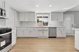 9986 Hemlock Avenue - Photo 11