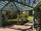 564 Bellflower Boulevard - Photo 11