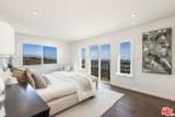 8300 Grand View Drive - Photo 34