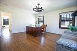 2009 Victoria Ave - Photo 31