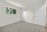 677 Wall St - Photo 18