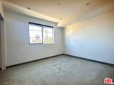552 Hobart Boulevard - Photo 7