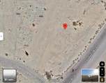1560 Desert Sand Avenue - Photo 2