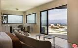 16401 Mulholland Drive - Photo 28
