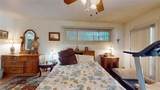 22542 Burbank Boulevard - Photo 18