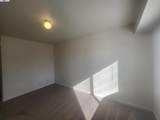 2255 Chestnut St - Photo 13