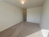 2255 Chestnut St - Photo 14