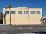 400 La Brea - Photo 2