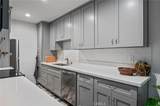 2345 Roscomare - Photo 22