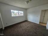 811 Mariposa Avenue - Photo 3