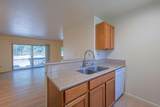 300 Glenwood Circle - Photo 10