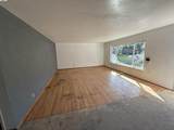5084 Seaview Ave - Photo 4