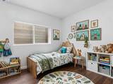 261 13th St - Photo 4