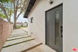 22241 Wyandotte Street - Photo 18