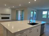 1391 Amanda Glen - Photo 4